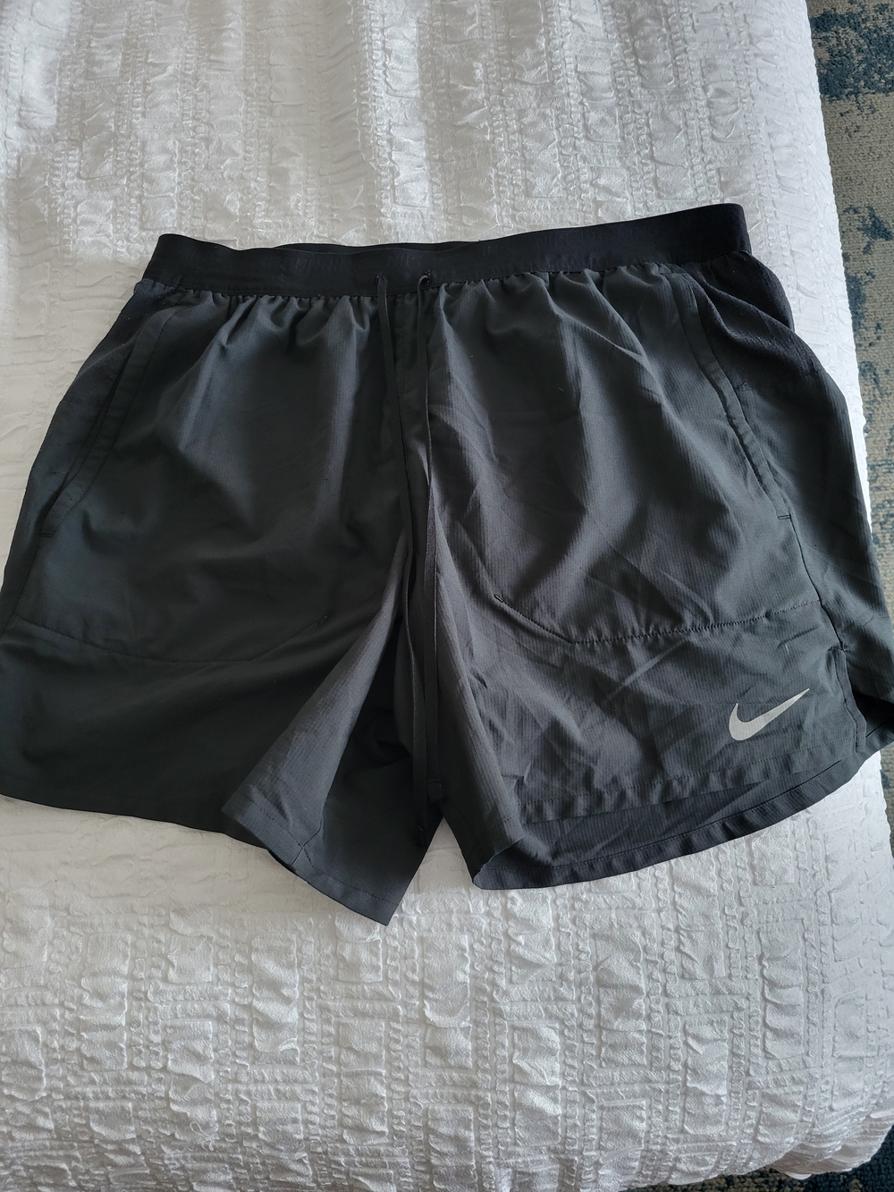 Nike Dri Fit Womens Black Athletic Workout Stretch Waist Shorts With Draw String